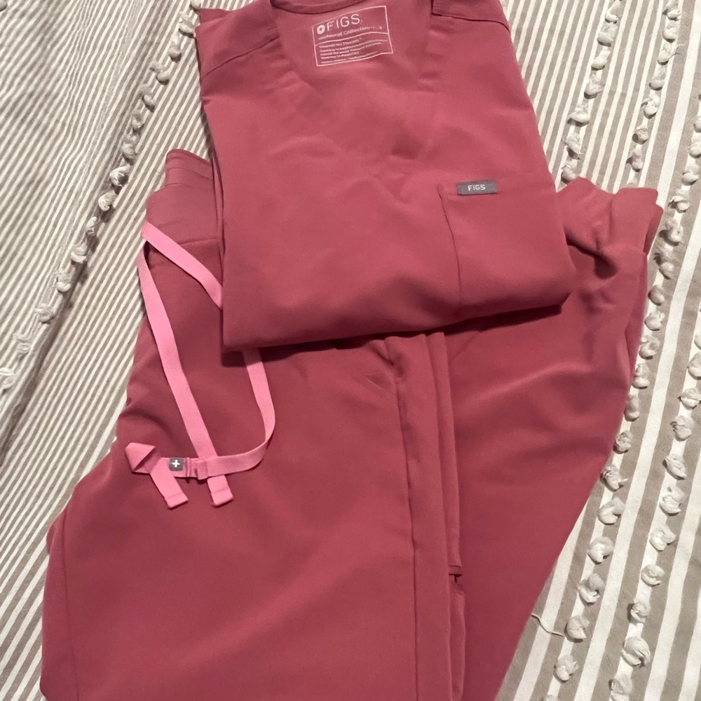 Figs Scrubs Quartz for Breast Cancer Awareness Limited Edition